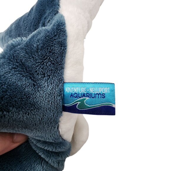 Newport Aquariums X Large stuffed Shark - Picture 4 of 5